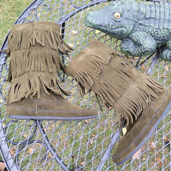 Minnetonka LODEN 3-Layer Fringe Boot Sz 7 - Picture 1 of 8